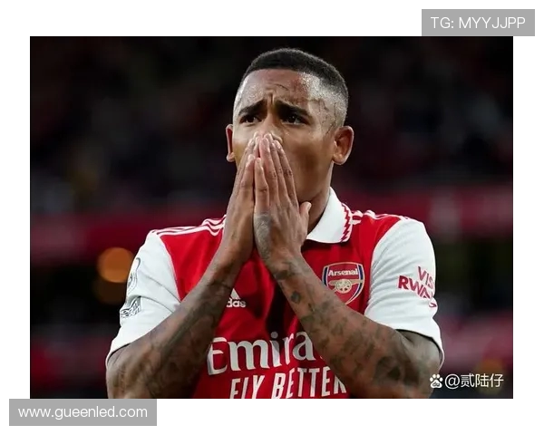 苏亚雷斯因无球踢人行为遭禁赛一场 对球队战术与纪律产生影响